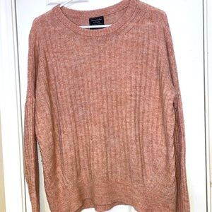abercrombie & fitch pink sweater